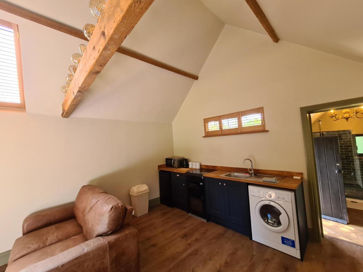 Gatwick Hideout Apartment Charlwood Bagian luar foto